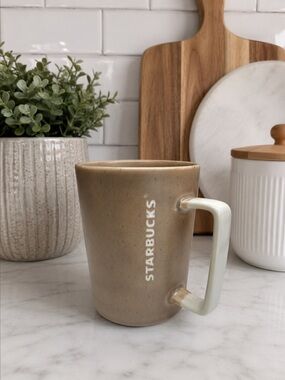 Starbucks 2016 Khaki Tan Dip Dye Stoneware Mug New With Tag Collectible